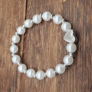 Childs bracelet stretch‎ B2404 pearl and heart